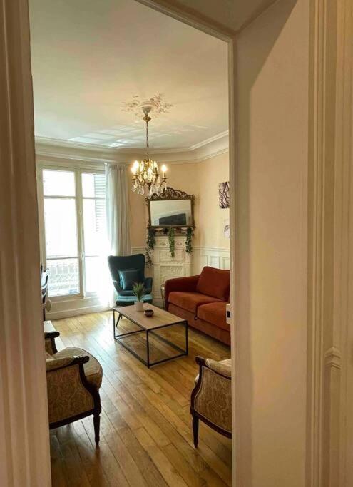Appartment Close To Monuments Paris Luaran gambar